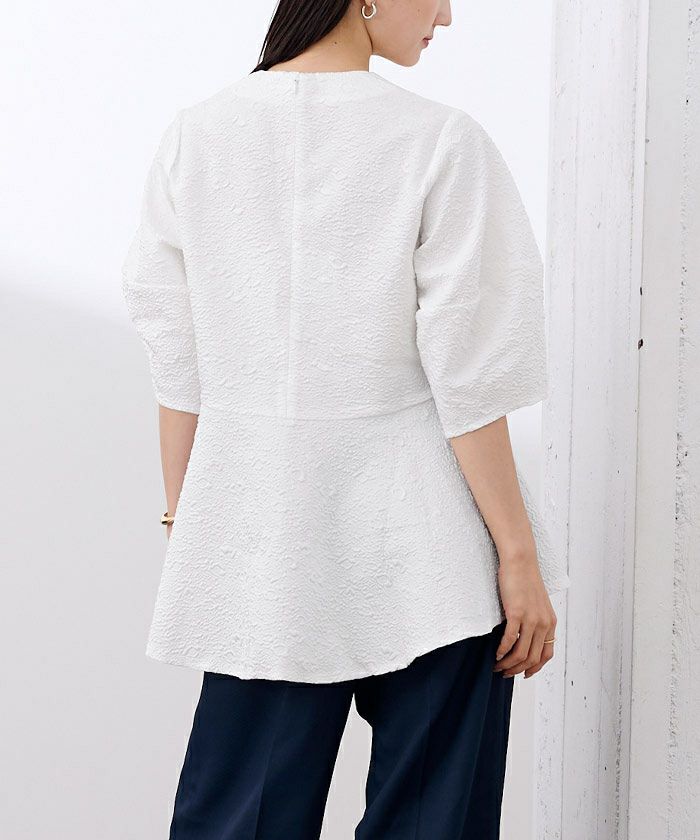 ふくれジャガードVネックトップス | ur's（ユアーズ）