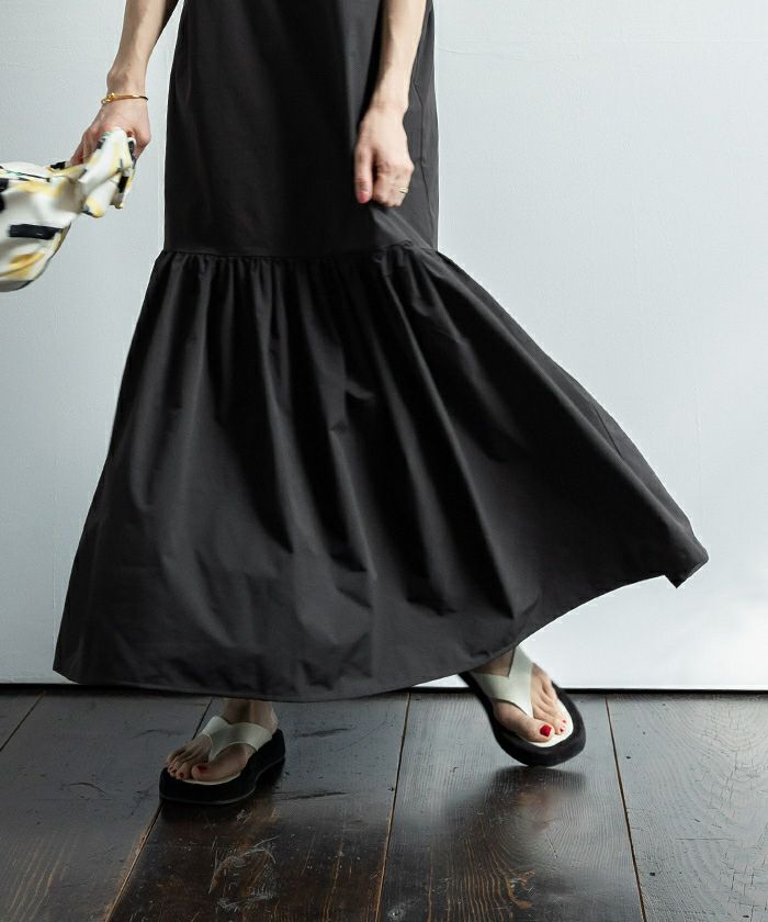 バッククロス切替フレアマキシワンピース | ur 