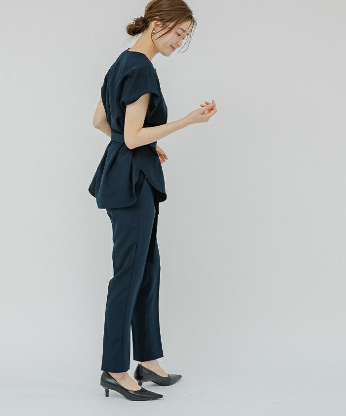 ネイビー パフスリーブ トップス　yori タックショルダーブラウス ネイビー パフスリーブ トップス yori タックショルダーブラウス