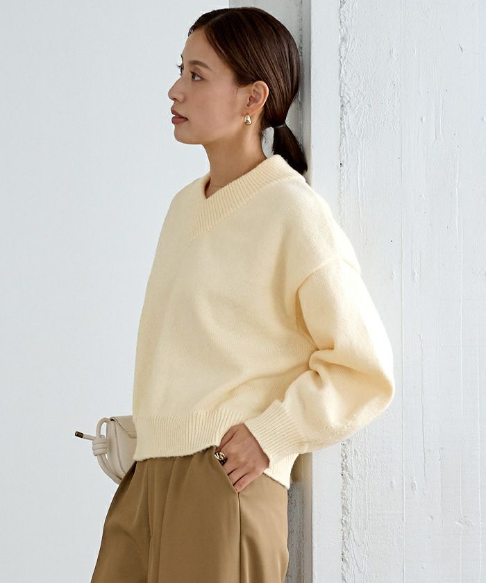 Vネックラグランニットプルオーバー | ur's（ユアーズ）