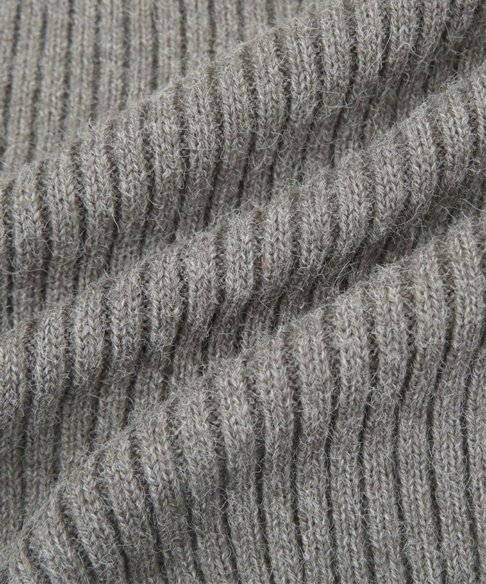 ハイネッククロップドフレアリブニット | ur's（ユアーズ）