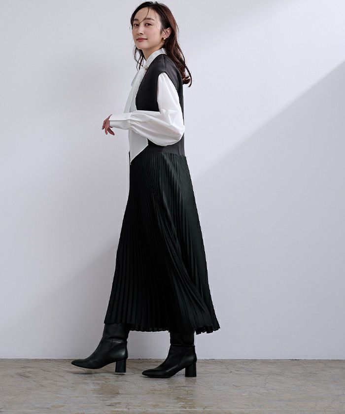 ディープVネックプリーツワンピース | ur's（ユアーズ）