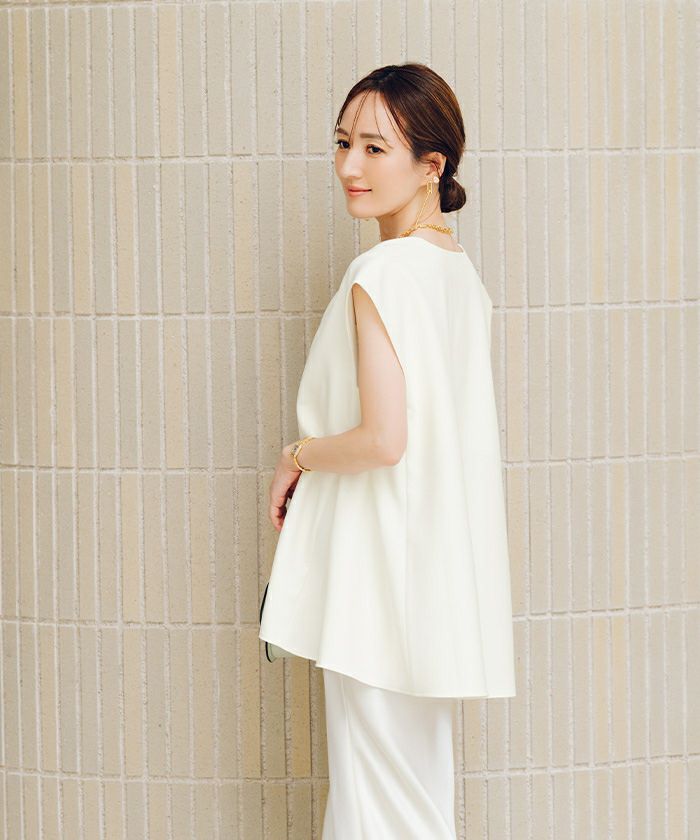 ディープVネックフレアトップス | ur's（ユアーズ）