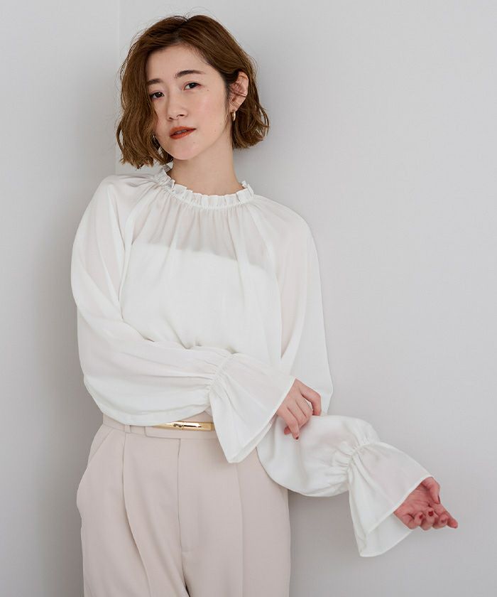 サテンフリルネックキャンディースリーブブラウス | ur's（ユアーズ）