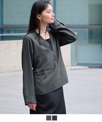 極美品　ユアーズ　長袖ブラウス　タックスリーブ　フォーマル　黒　艶やか　上品 極美品 ユアーズ 長袖ブラウス タックスリーブ フォーマル 黒 艶