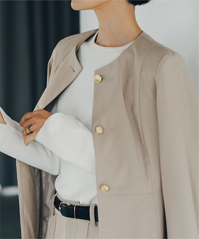 美シルエットゴールド釦ペプラムジャケット | ur's（ユアーズ）