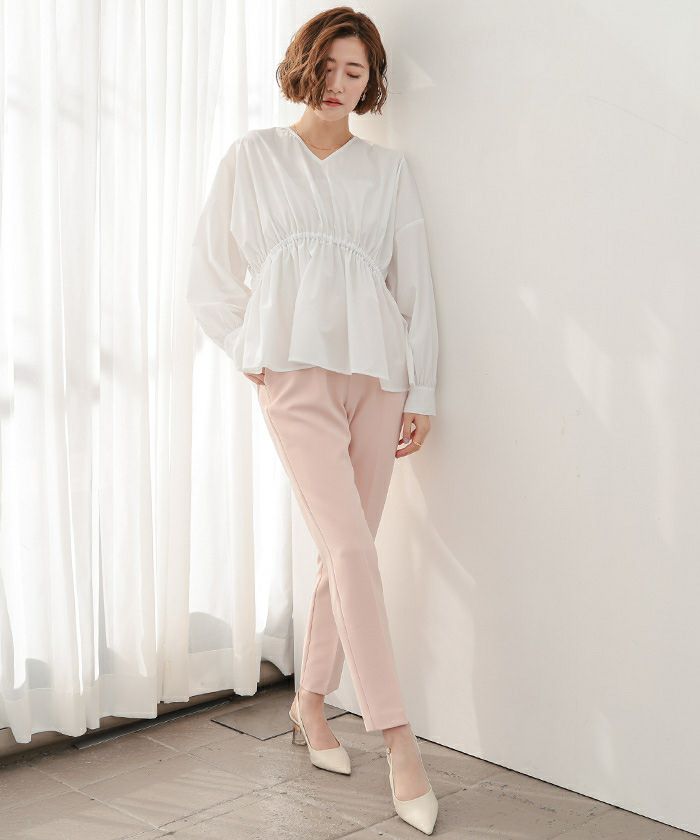 Vネックウエストギャザーブラウス | ur's（ユアーズ）